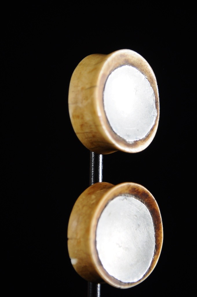 Disques d’oreilles os et aluminium - Massai - Kenya