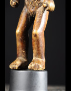 Statuette rituelle feminine - Punu / Pounou Lumbu - Gabon