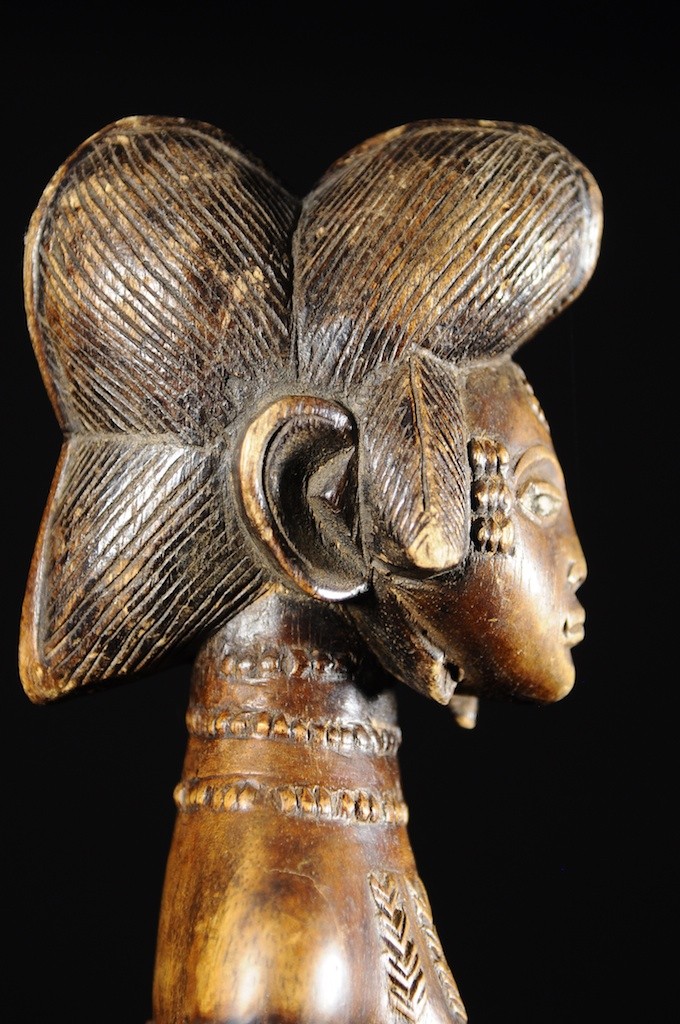 Statuette rituelle feminine - Punu / Pounou Lumbu - Gabon