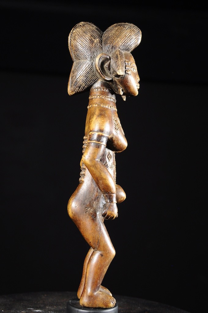 Statuette rituelle feminine - Punu / Pounou Lumbu - Gabon