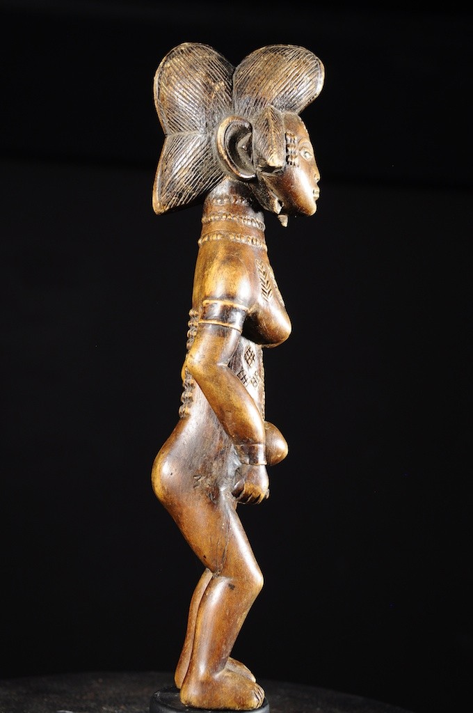 Statuette rituelle feminine - Punu / Pounou Lumbu - Gabon
