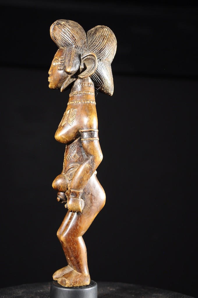 Statuette rituelle feminine - Punu / Pounou Lumbu - Gabon