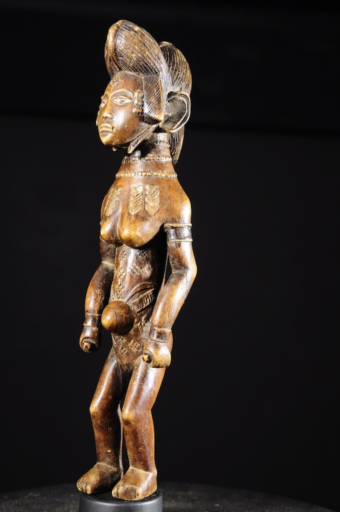 Statuette rituelle feminine - Punu / Pounou Lumbu - Gabon