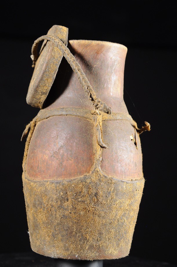 Pot a miel cuir et bois - Boni / Awer - Ethiopie