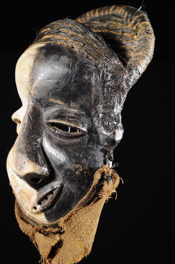 Masque Mbangu / Mpangu de maladie - Pende - RDC Zaire