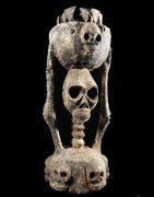 Autel avec caryatide  Squelette - Tiv - Nigeria