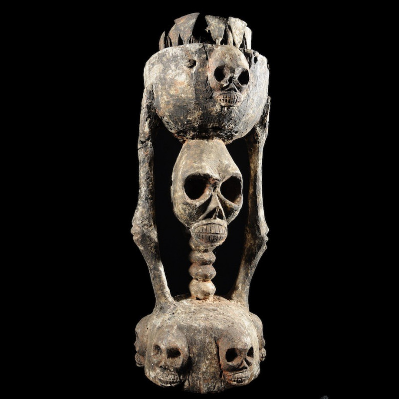 Autel avec caryatide  Squelette - Tiv - Nigeria