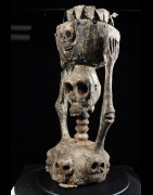 Autel avec caryatide  Squelette - Tiv - Nigeria