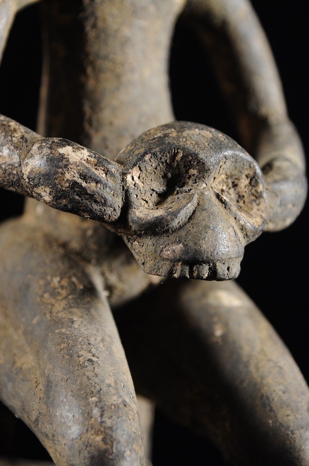 Porteuse de crâne - Agere / Yoruba - Benin