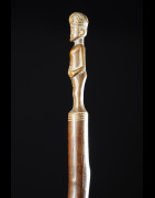 Canne de notable en bois sculpté - Tabwa - Angola - Objets de regalia