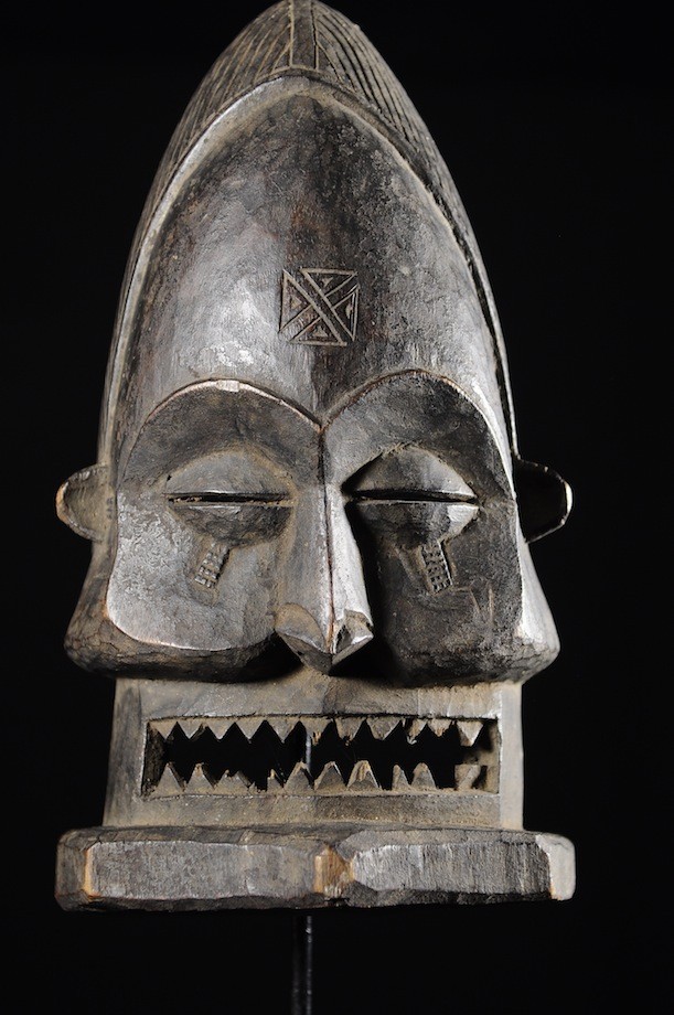 Masque rituel Cihongo - Chokwe / Tschokwe - Angola