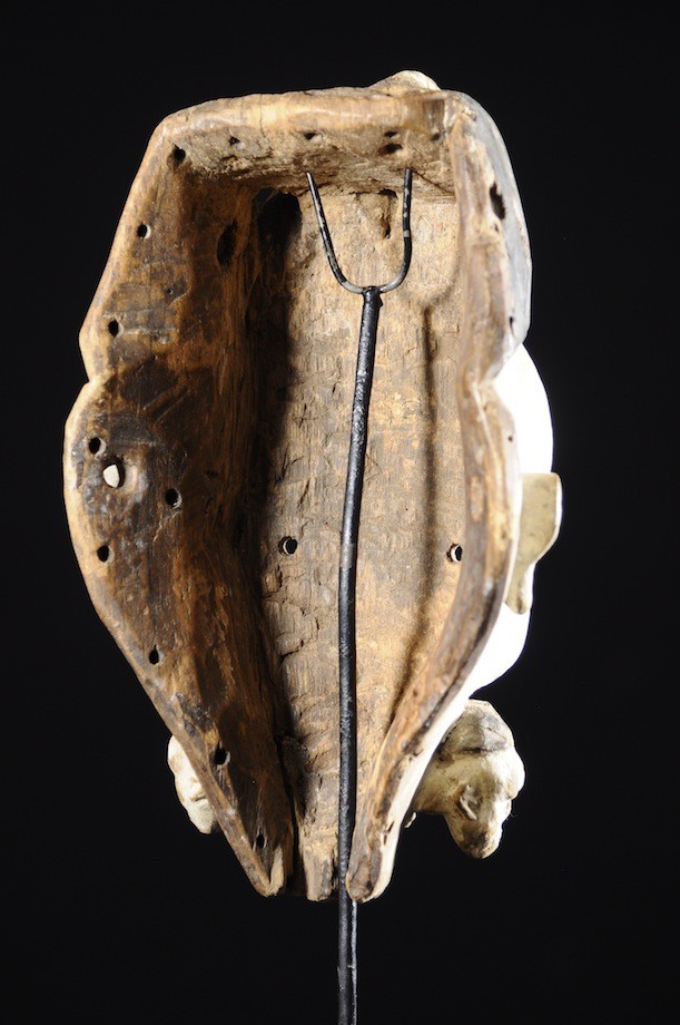 Masque portrait Blanc - Kongo Yombe - RDC Zaire