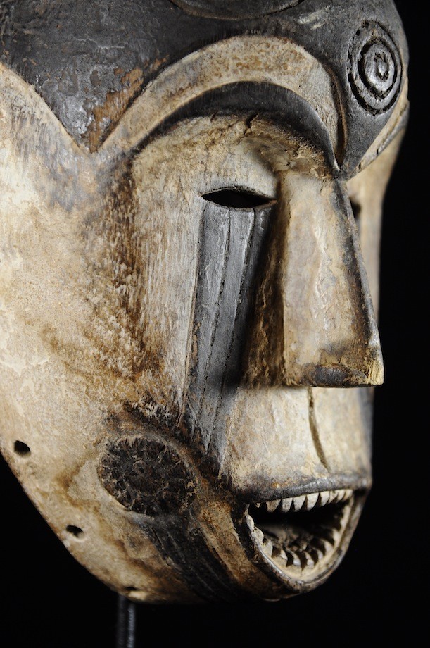 Masque Agbogho Mwo - Igbo Ibo - Nigeria - OGD