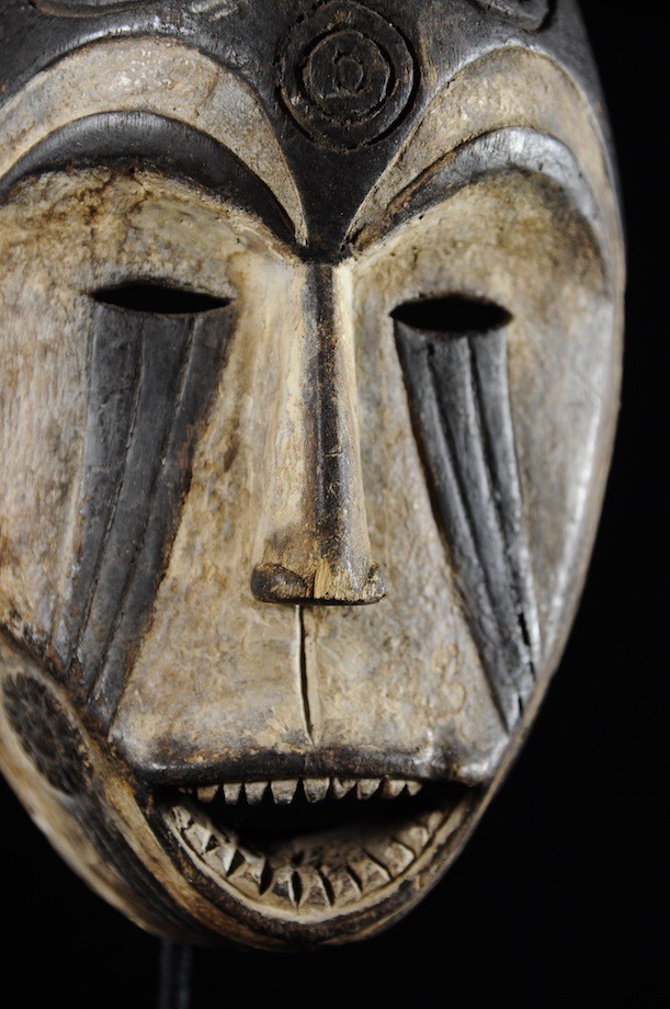 Masque Agbogho Mwo - Igbo Ibo - Nigeria - OGD