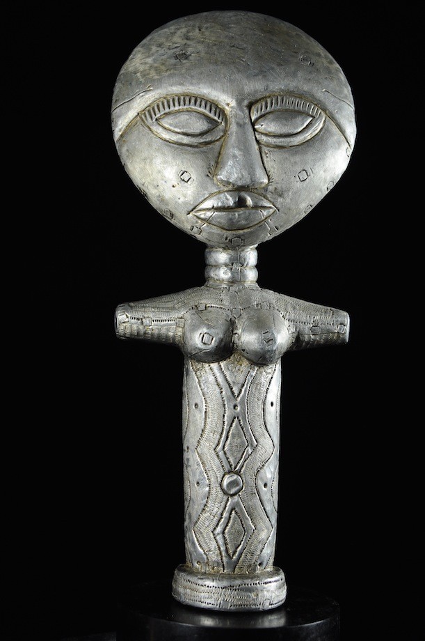 Akua Mma ou Akwaba en aluminium - Ashanti - Ghana - Poupees Africaines