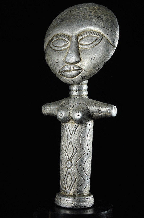 Akua Mma ou Akwaba en aluminium - Ashanti - Ghana - Poupees Africaines