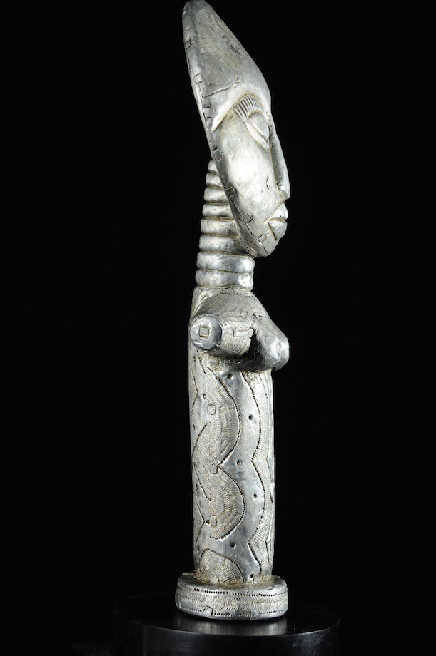 Akua Mma ou Akwaba en aluminium - Ashanti - Ghana - Poupees Africaines