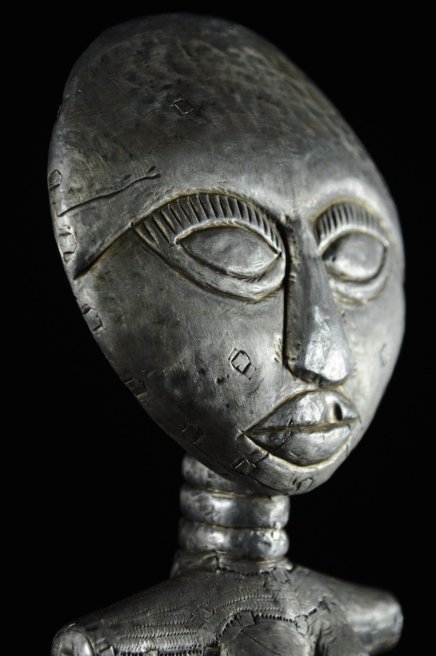 Akua Mma ou Akwaba en aluminium - Ashanti - Ghana - Poupees Africaines