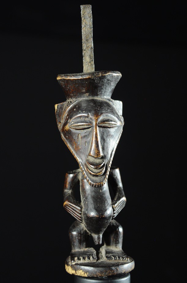 Statue cultuelle masculine - Kusu - RDC Zaire