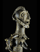 Statuette en alliage de bronze - Verre / Were - Nigeria Cameroun