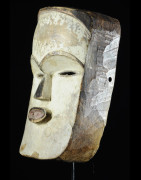 Masque blanc ancien - Tsogho / Vouvi - Gabon