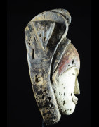 Masque blanc ancien - Tsogho / Vouvi - Gabon