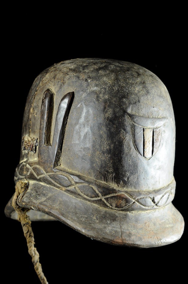 Casque Colonial Allemand en bois - Bamoun - Cameroun