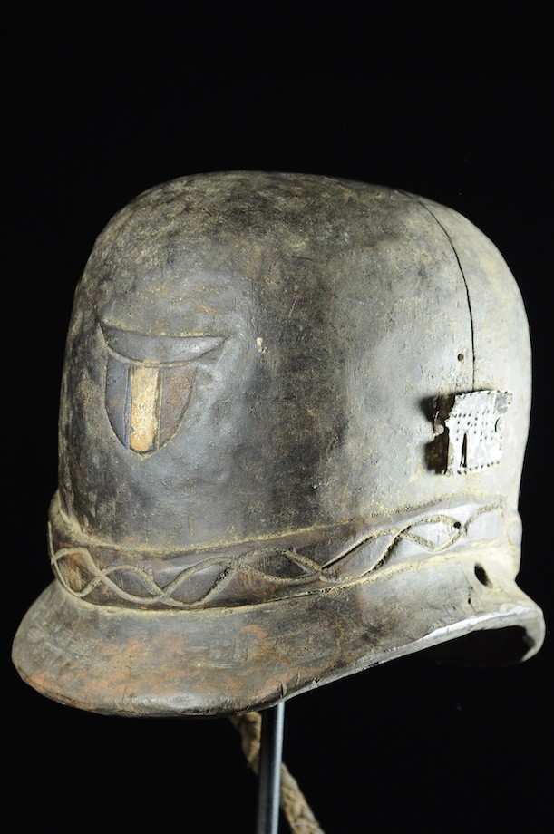 Casque Colonial Allemand en bois - Bamoun - Cameroun