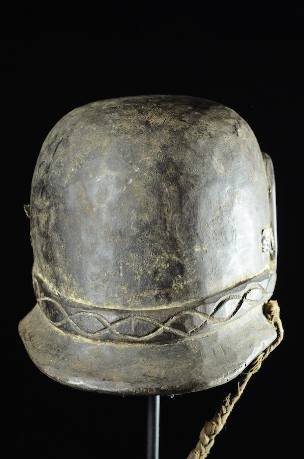 Casque Colonial Allemand en bois - Bamoun - Cameroun