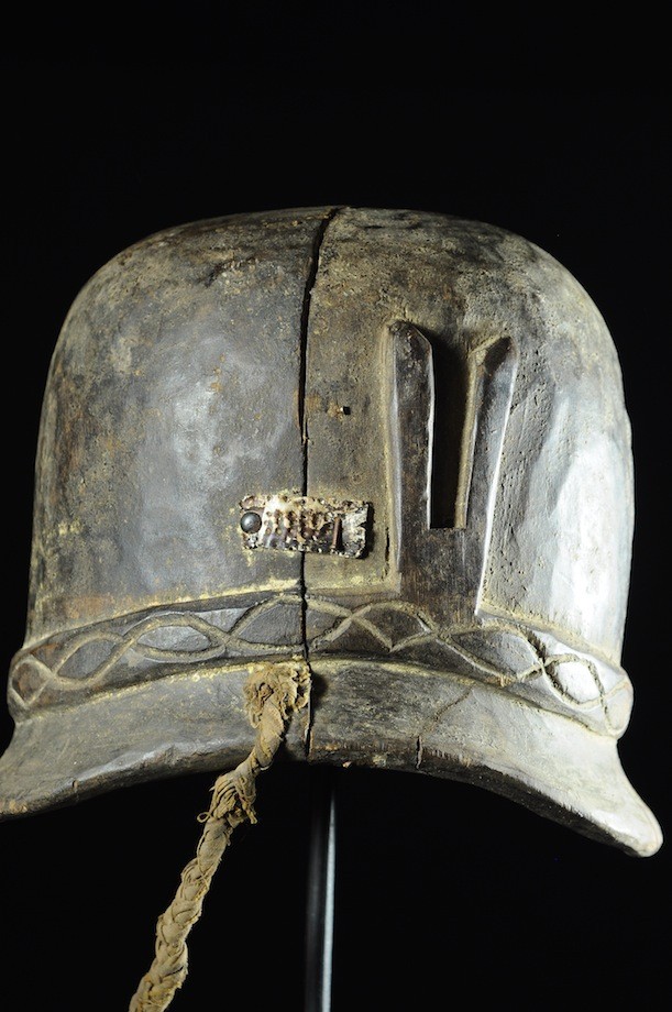 Casque Colonial Allemand en bois - Bamoun - Cameroun