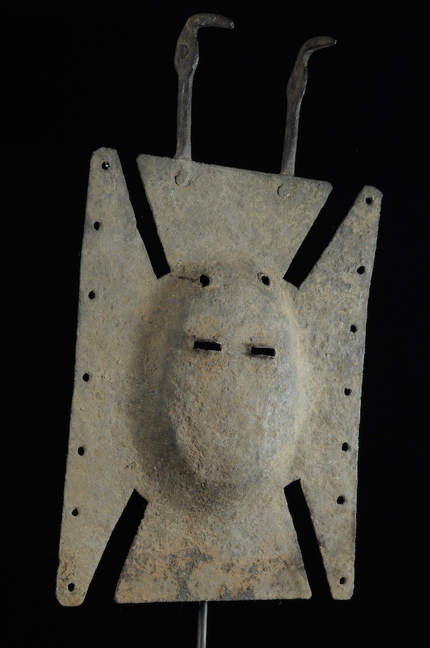 Masque planche Loniaken en fer - Toussian - Burkina Faso