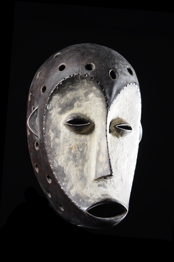Masque a poignee du Bwami - Lega - RDC Zaire