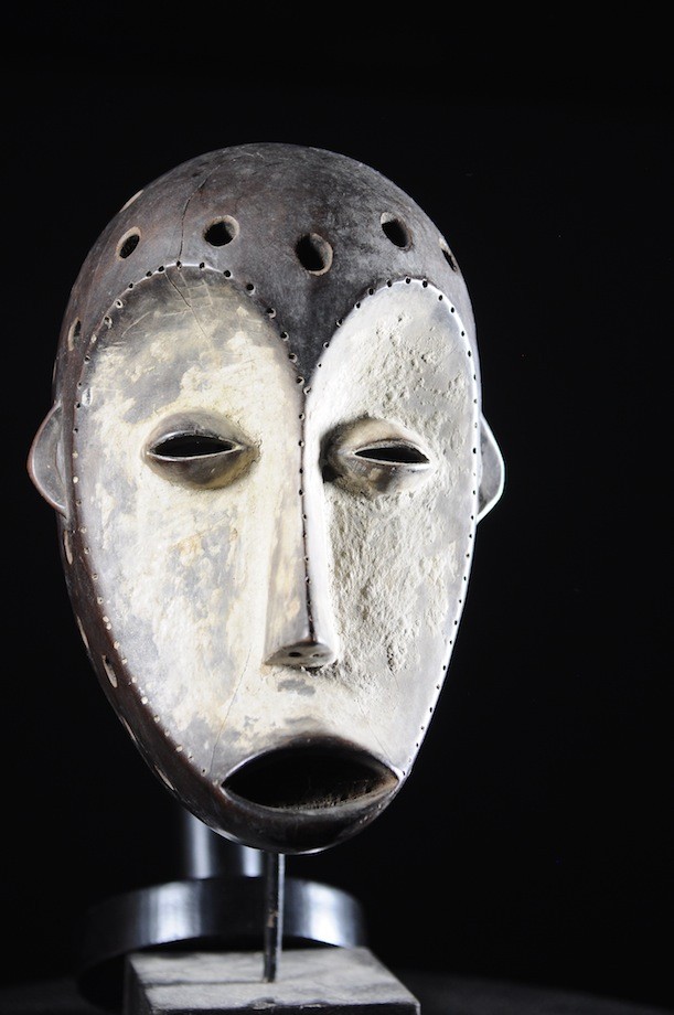 Masque a poignee du Bwami - Lega - RDC Zaire