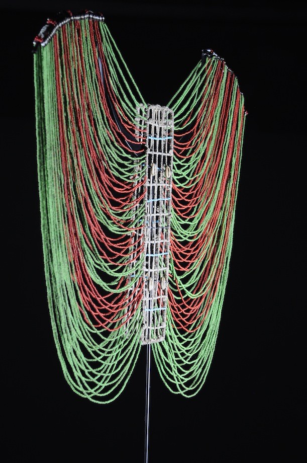 Corset de jeune fille en perles - Dinka - Soudan - Parures