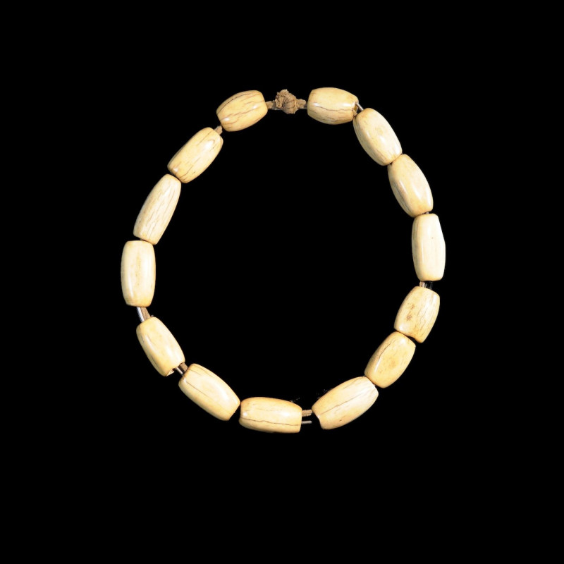 Collier Royal en Os - Bamoun - Cameroun