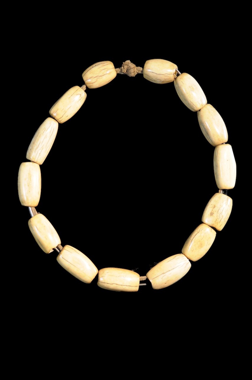 Collier Royal en Os - Bamoun - Cameroun