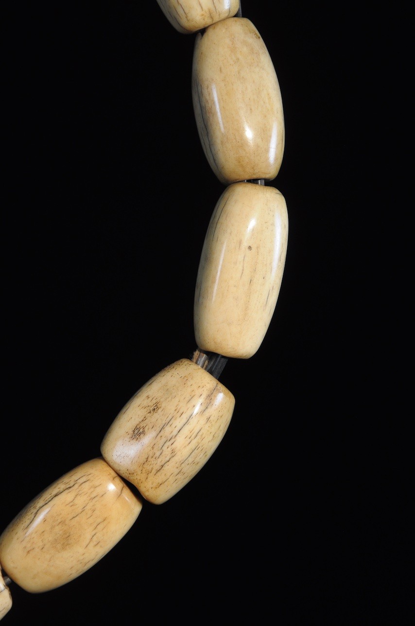 Collier Royal en Os - Bamoun - Cameroun
