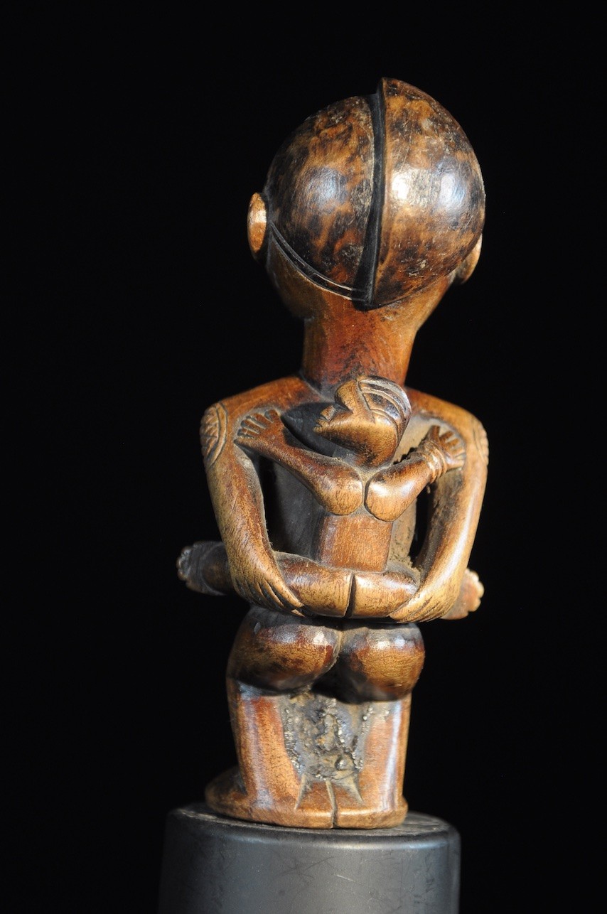 Statue cultuelle maternité - Bembe - RDC Zaire