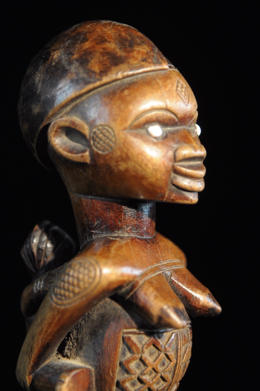 Statue cultuelle maternité - Bembe - RDC Zaire