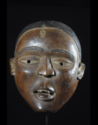 Masque portrait Blanc - Kongo Yombe - RDC Zaire