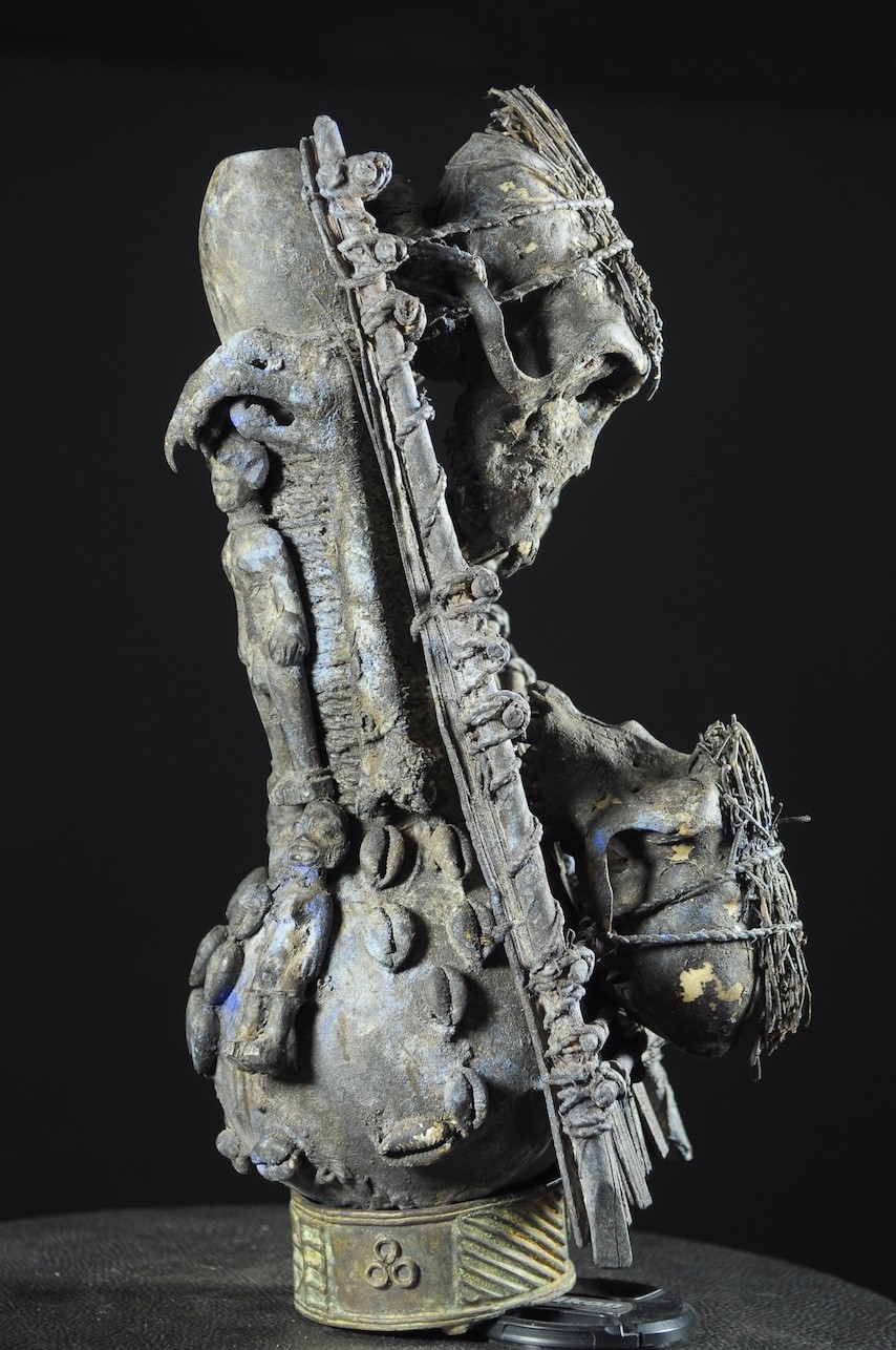 Fetiche Cranes de singe et gourde - Vaudou - Fongbe - Benin
