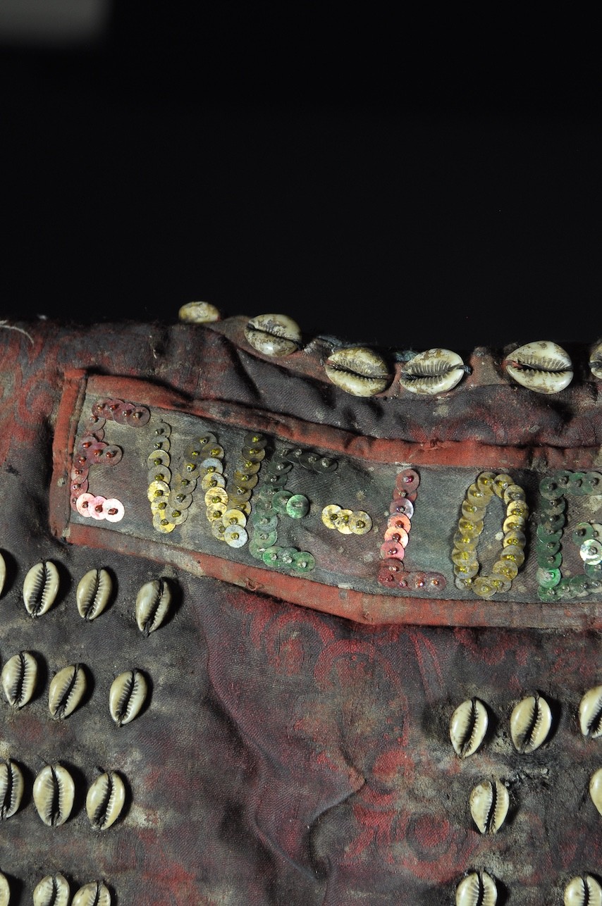Egun - Costume de féticheur Babalawo Ifa - Yoruba - Benin / Nigeria