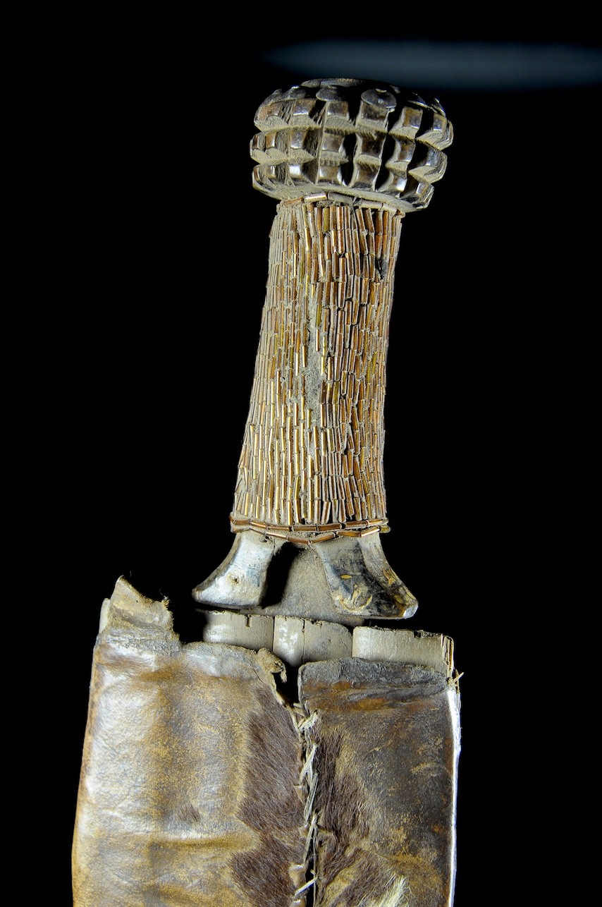 Couteau Glaive et son etui en cuir - Bamileke - Cameroun