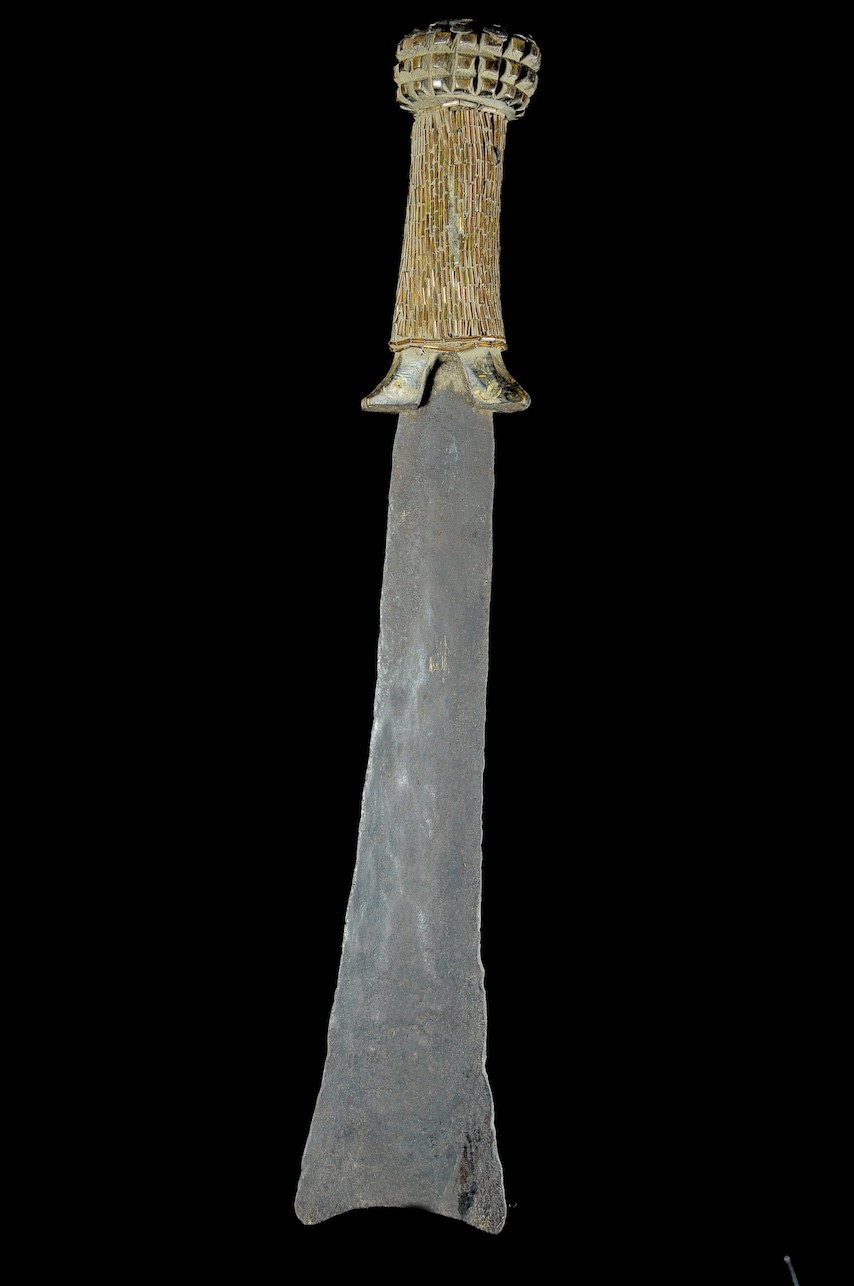 Couteau Glaive et son etui en cuir - Bamileke - Cameroun