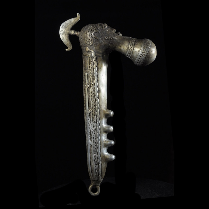 Zendé massue en fonte d'aluminium - Mossi - Burkina Faso - Objets de regalia