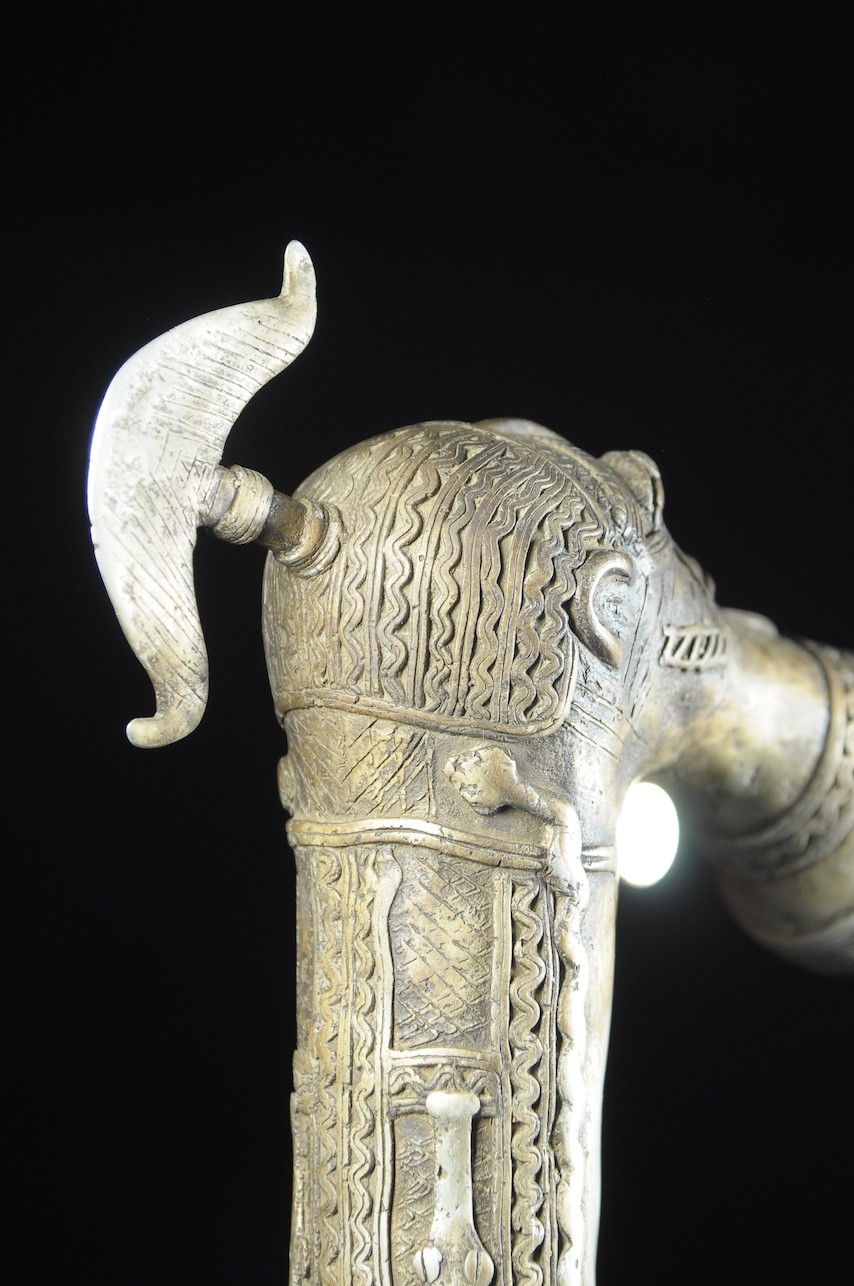 Zandé massue en fonte d'aluminium - Mossi - Burkina Faso - Objets de regalia