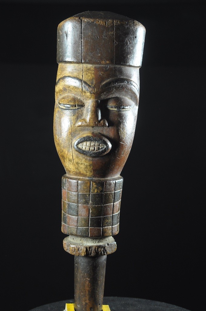 Tete Kebe Kebe Marionette Milicien Colonial - Kuyu - Kuyu - Congo Brazzaville