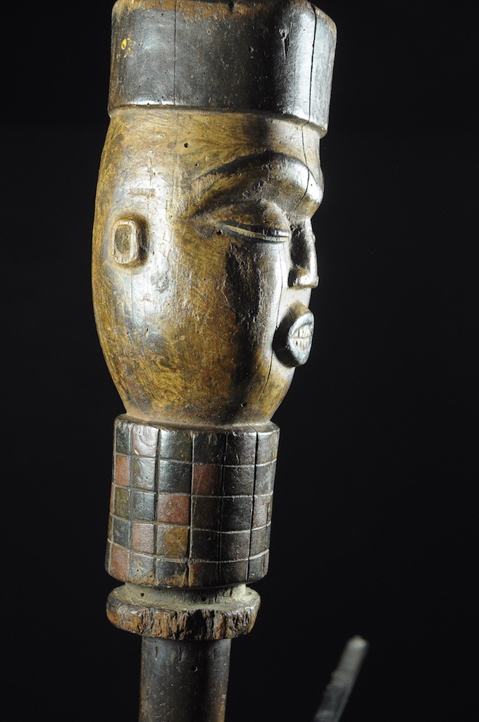 Tete Kebe Kebe Marionette Milicien Colonial - Kuyu - Kuyu - Congo Brazzaville