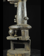 Statue de reine portant un tonneau - Attie - Côte d'Ivoire