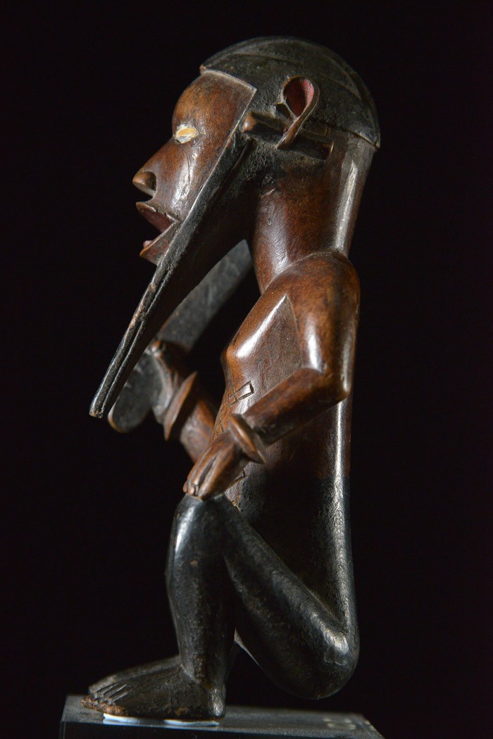 Statue cultuelle Biteki assis - Bembe - RDC Zaire